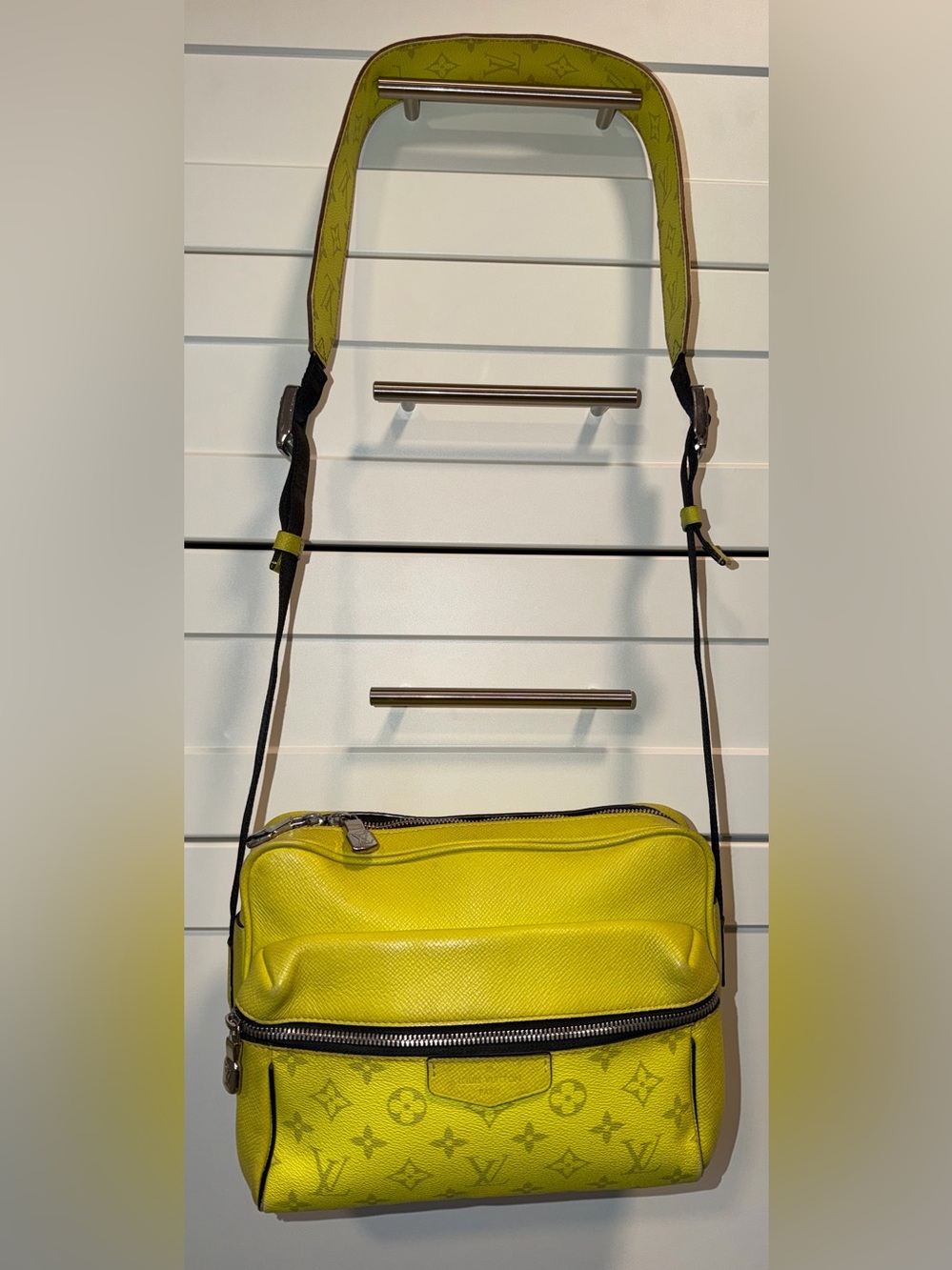 Louis Vuitton LV Monogram Taïgarama crossbody Outdoor Abloh neon yellow